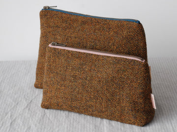 Tweed Pouch in Heathered Tobacco