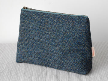 Tweed Pouch in Petrol