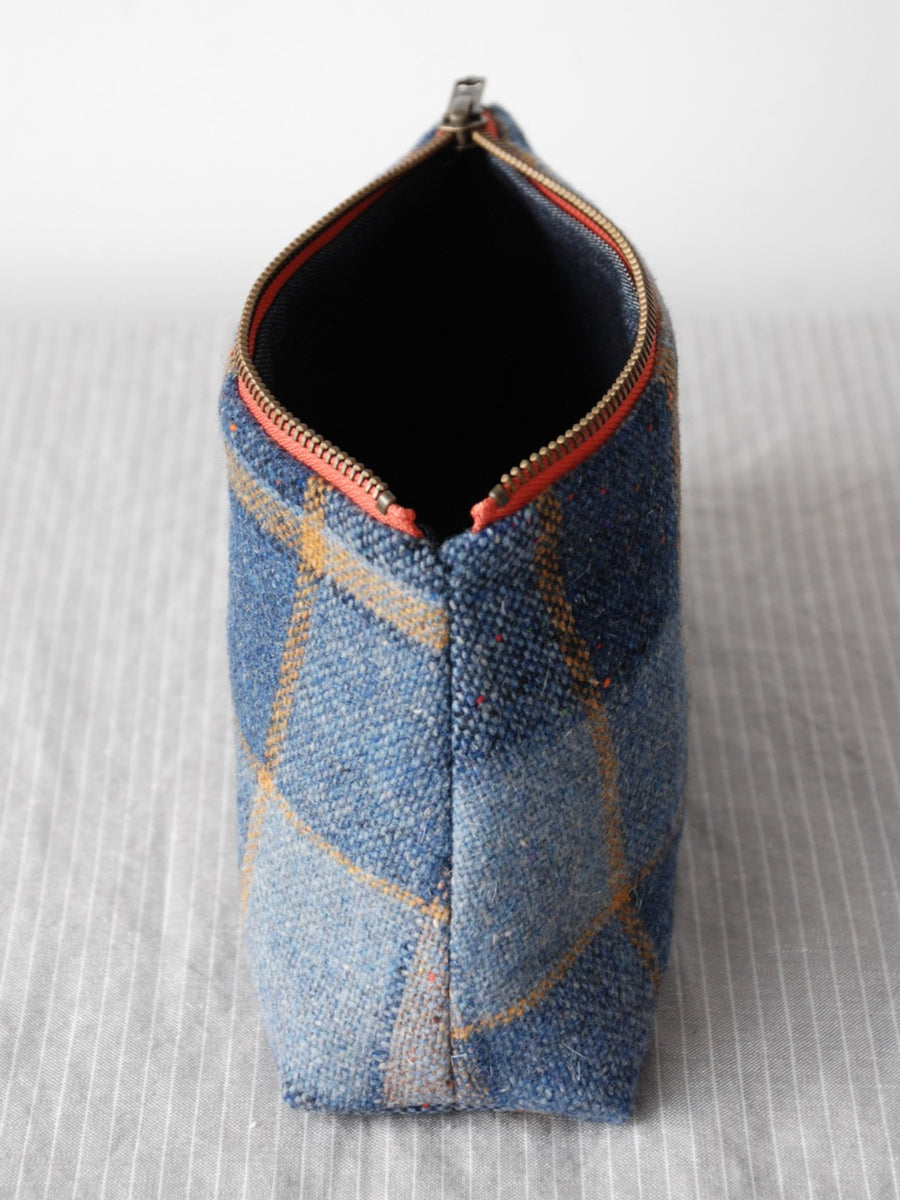 Tweed Pouch in  Flecked Check