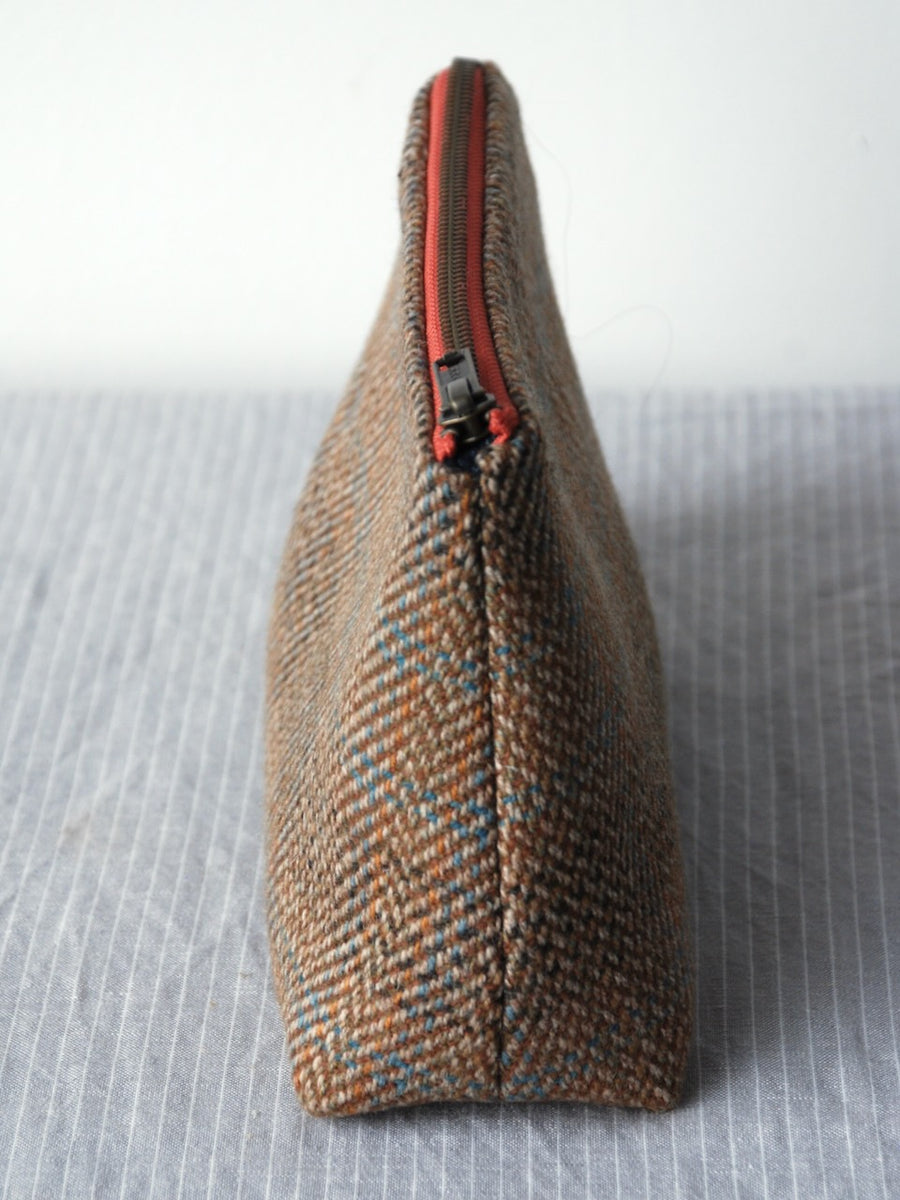 Tweed pouch in Bark/ Charcoal/ Sky