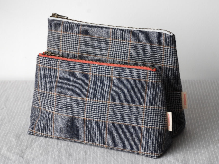 Tweed Pouch in Navy/ mustard