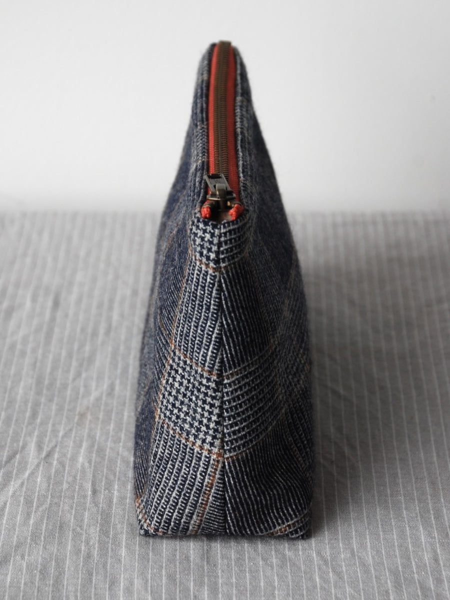 Tweed Pouch in Navy/ mustard