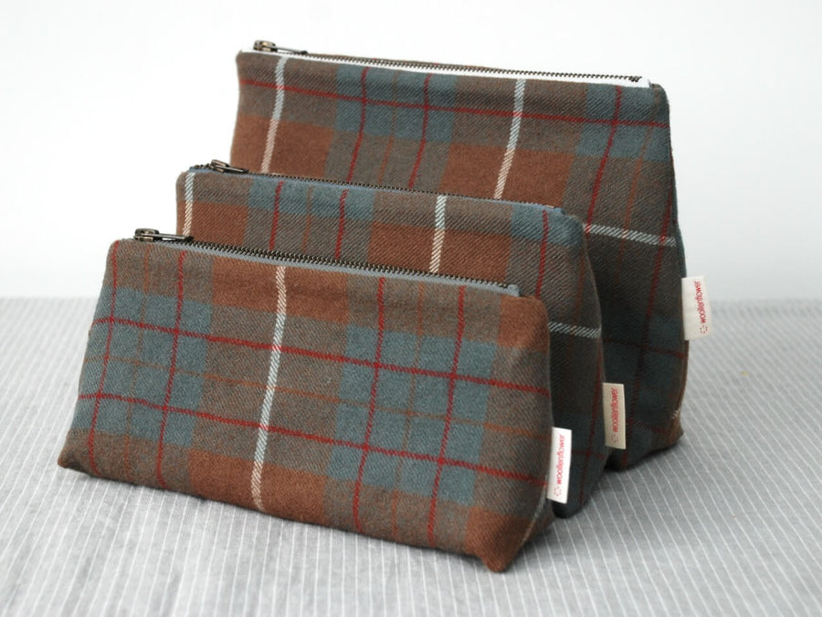 Tweed pouch in Taupe/ Pale Petrol