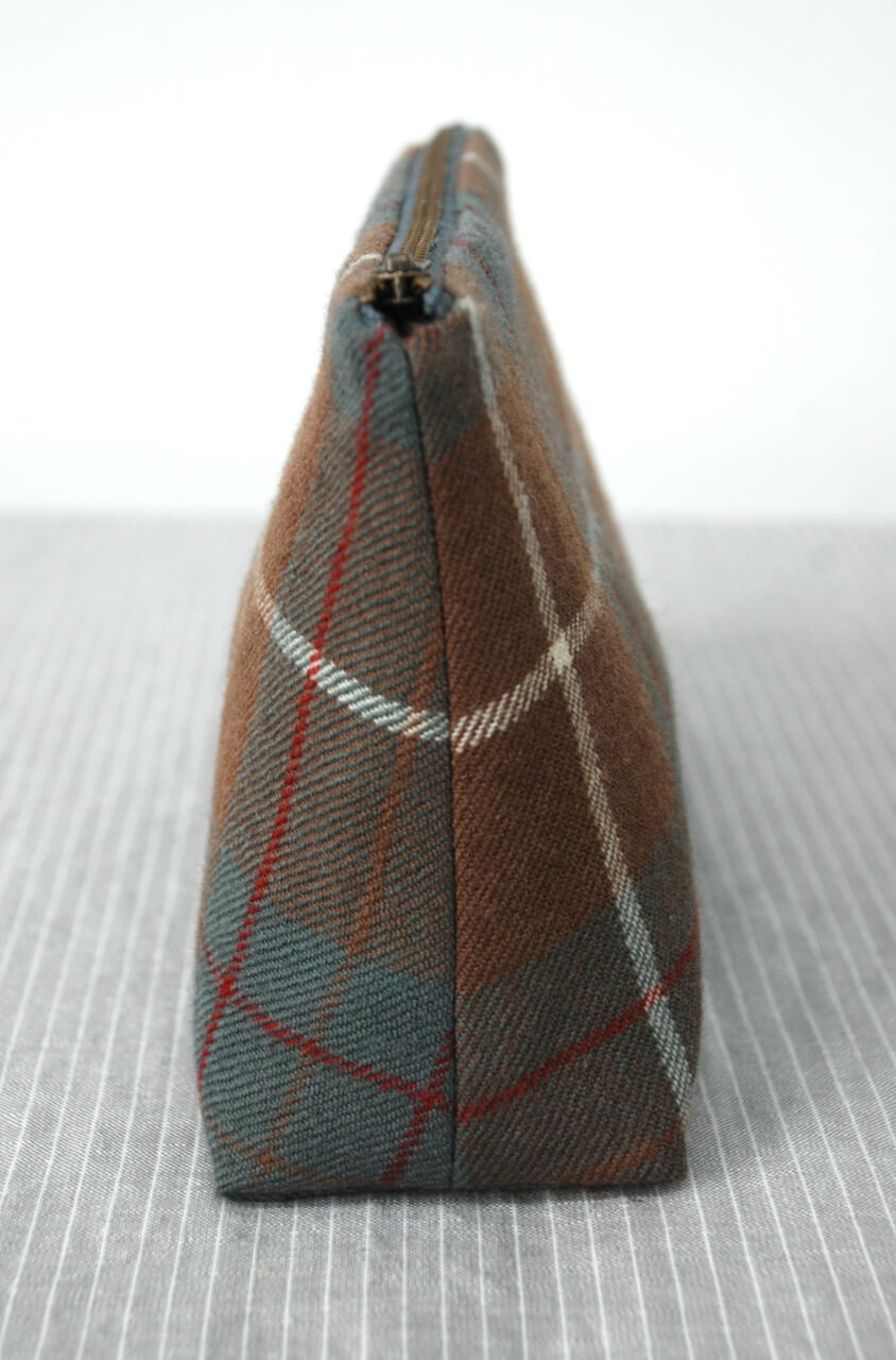 Tweed pouch in Taupe/ Pale Petrol