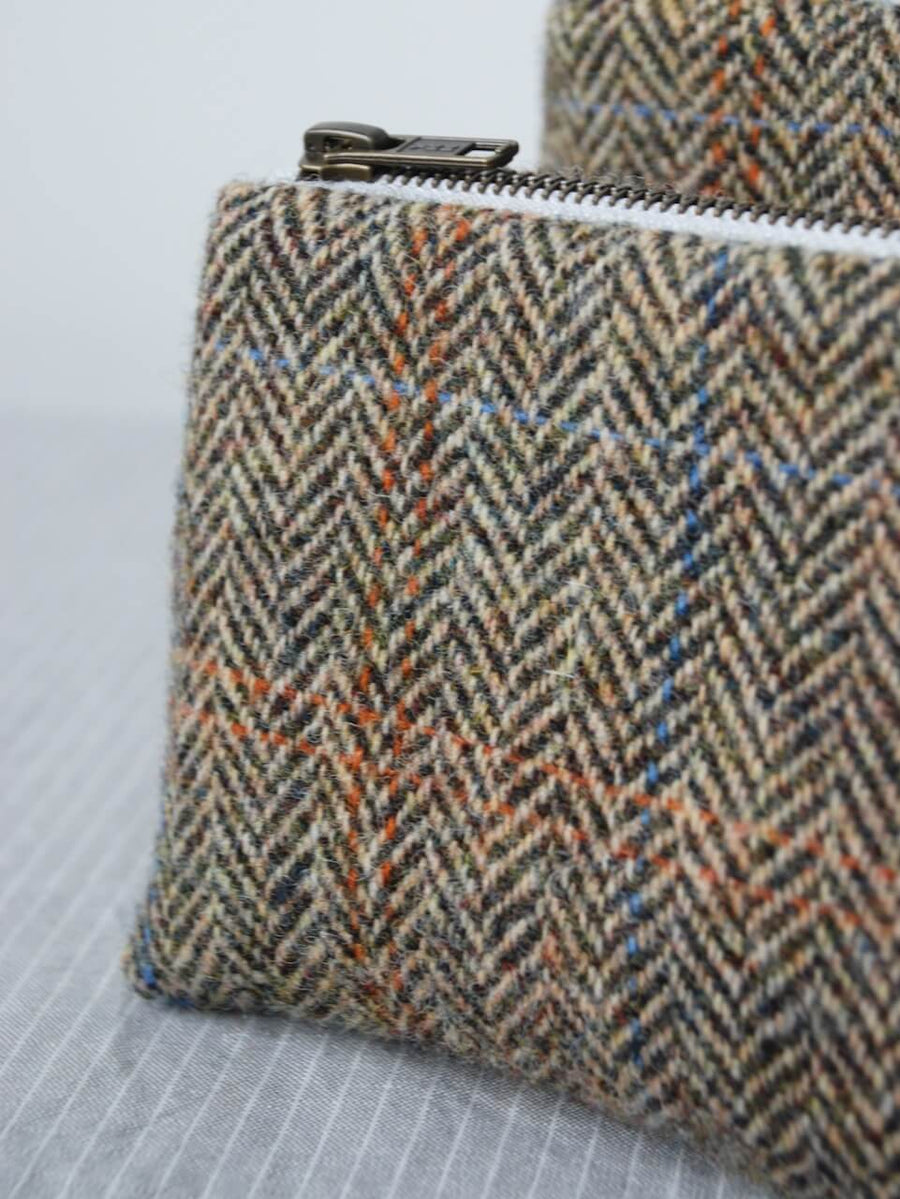 Tweed pouch in Forest/ Carrot/ Sky
